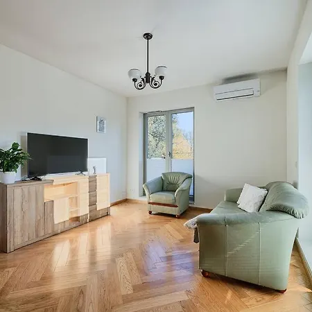Wygodny Julianow Arturowek Apartment *
