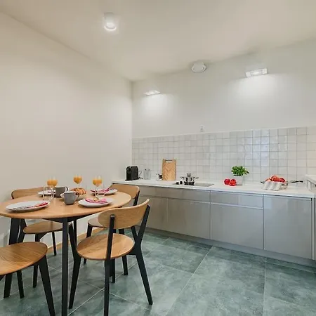 Wygodny Julianow Arturowek Lodz (Lodz)