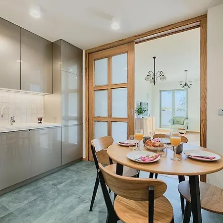 Wygodny Julianow Arturowek Apartment